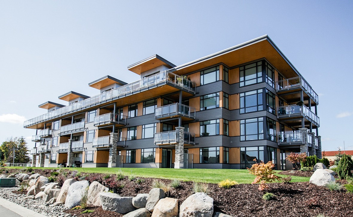 th-25518345888-1180x727